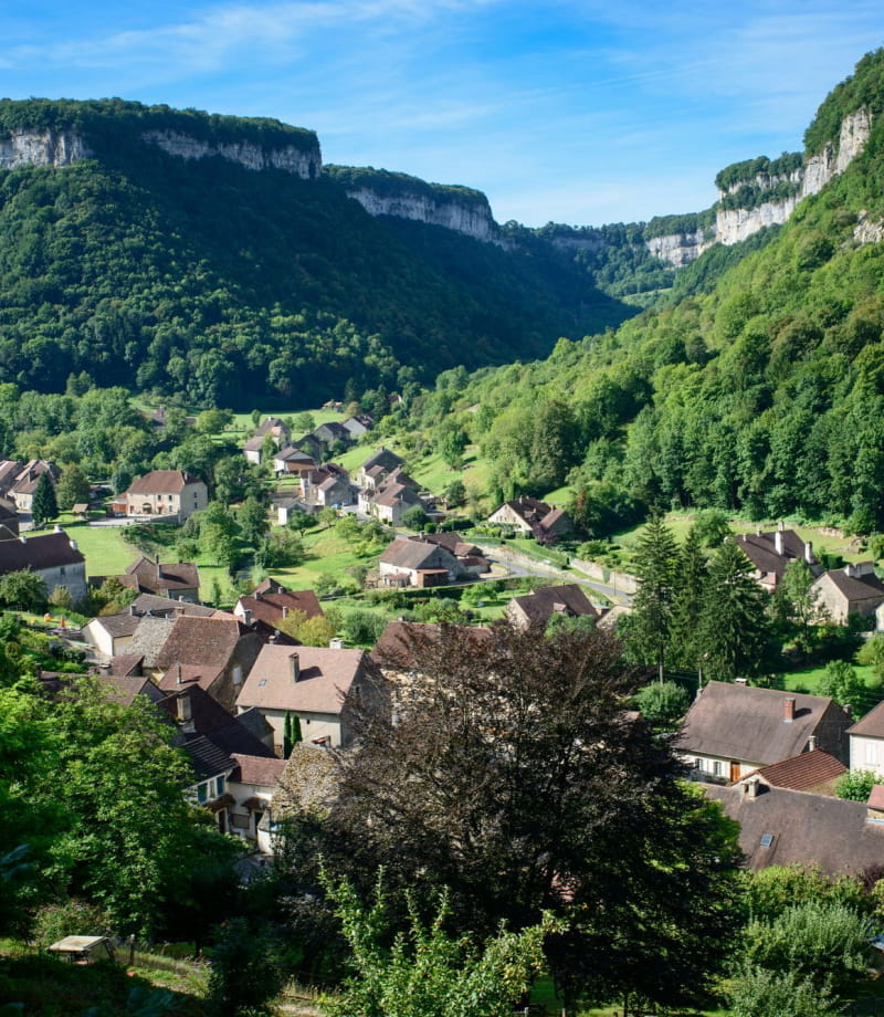 La reculée de Baume-Les-Messieurs dans le Jura