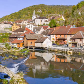 A voir aux alentours de Besancon: Lods au cœur de la vallée de La Loue