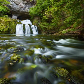La source du Lison en été