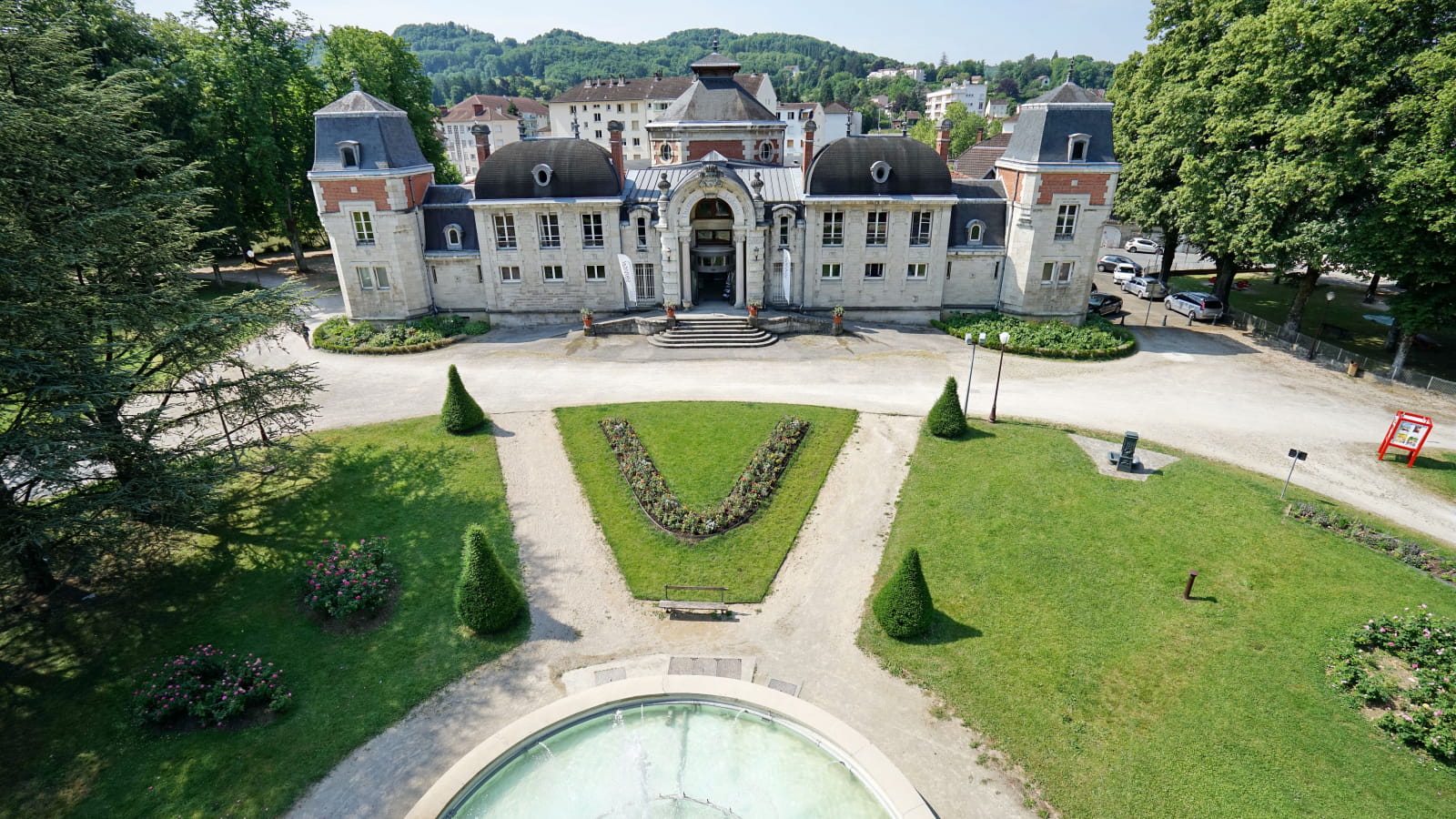 Visiter Lons-le-Saunier et ses thermes dans le Jura