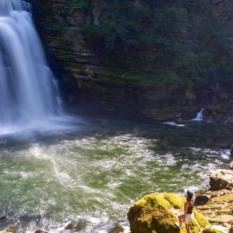 La saut du Doubs en été
