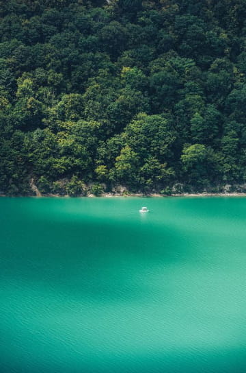 Lac de Vouglans vert emeraude