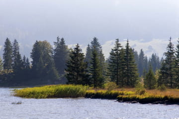 le lac des Rousses dans le massif du Jura