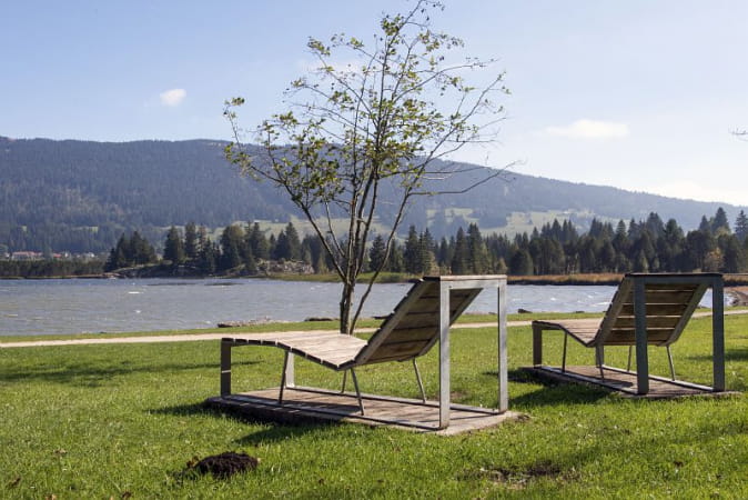 Bain de soleil au lac des rousses