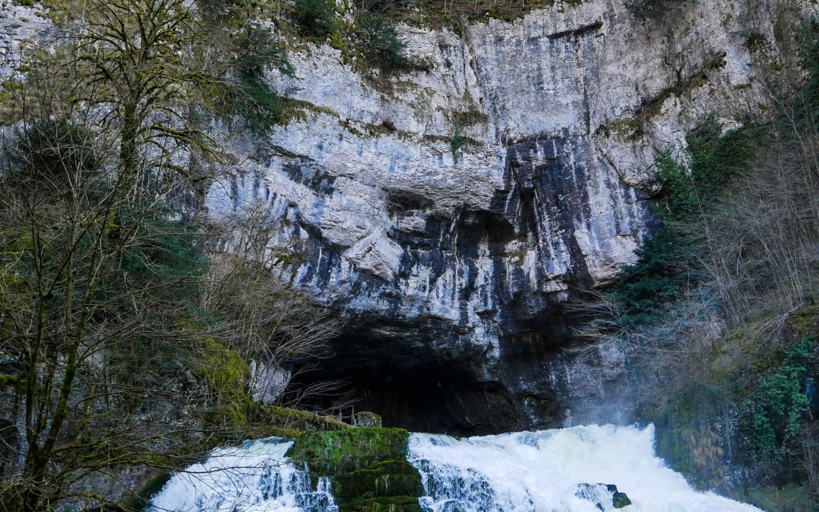 Balade à la cascade du Lison