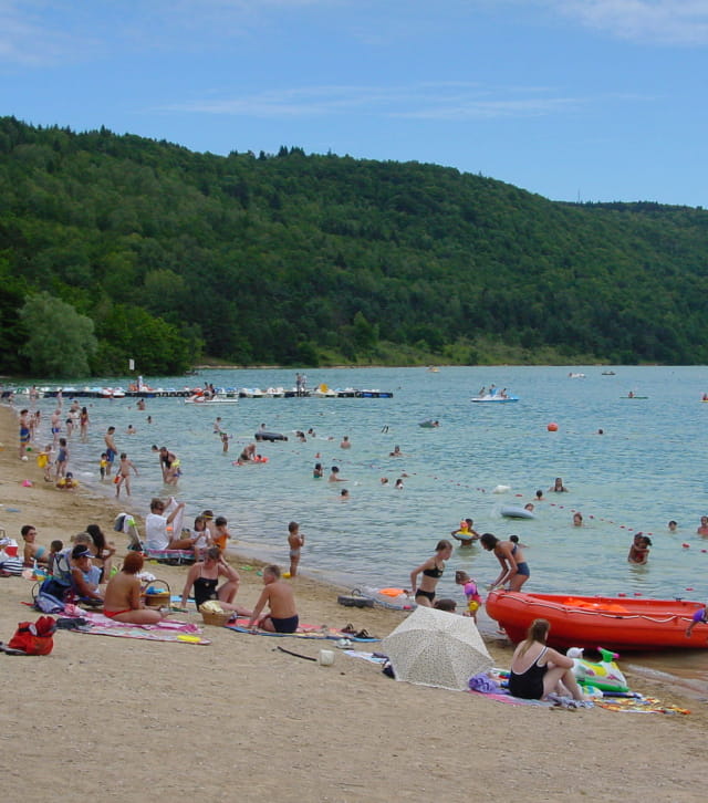 Se baigner dans le Jura au lac de Vouglans