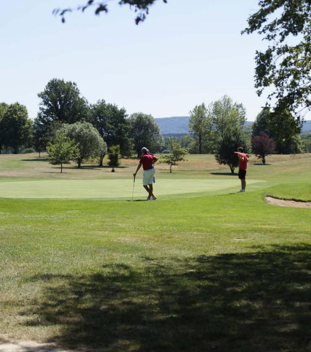 Joueurs au golf de Besançon