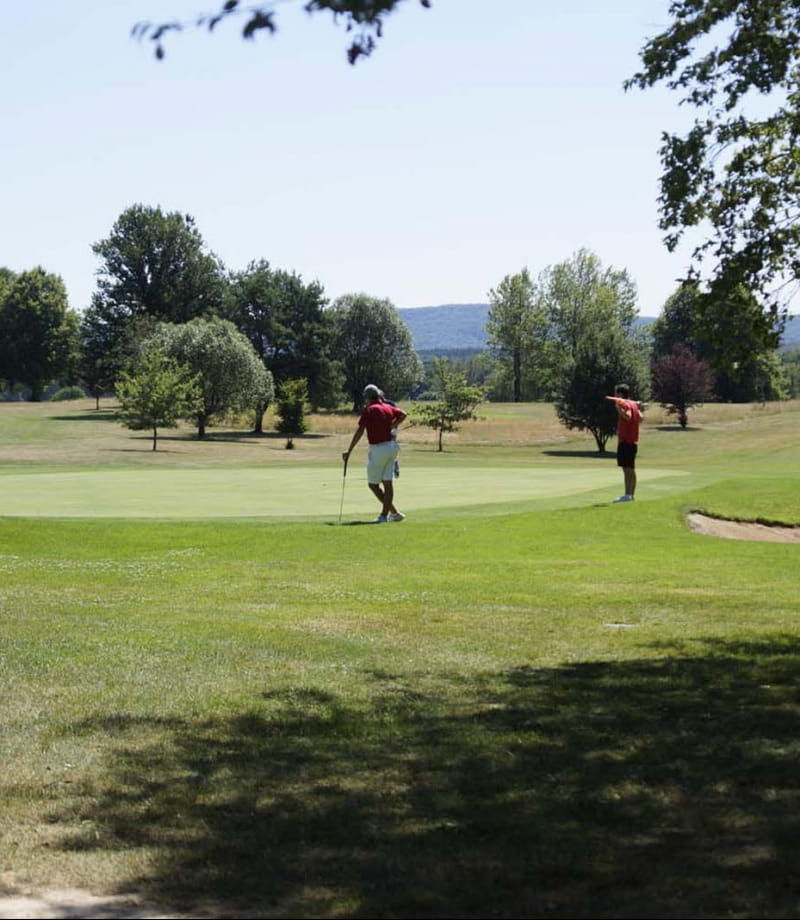Joueurs au golf de Besançon