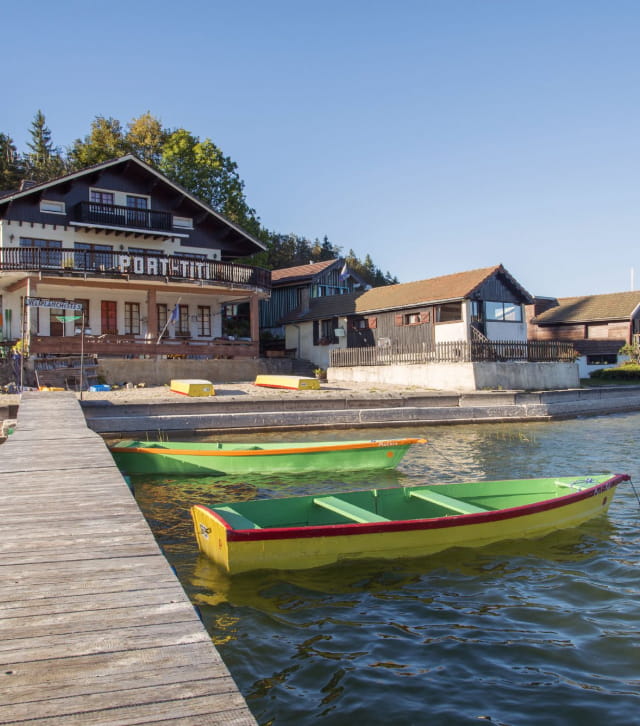 Port-titi et le lac Saint-Point à l'automne
