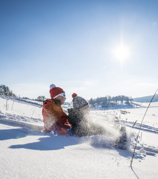 Enfants en luge à Morbier