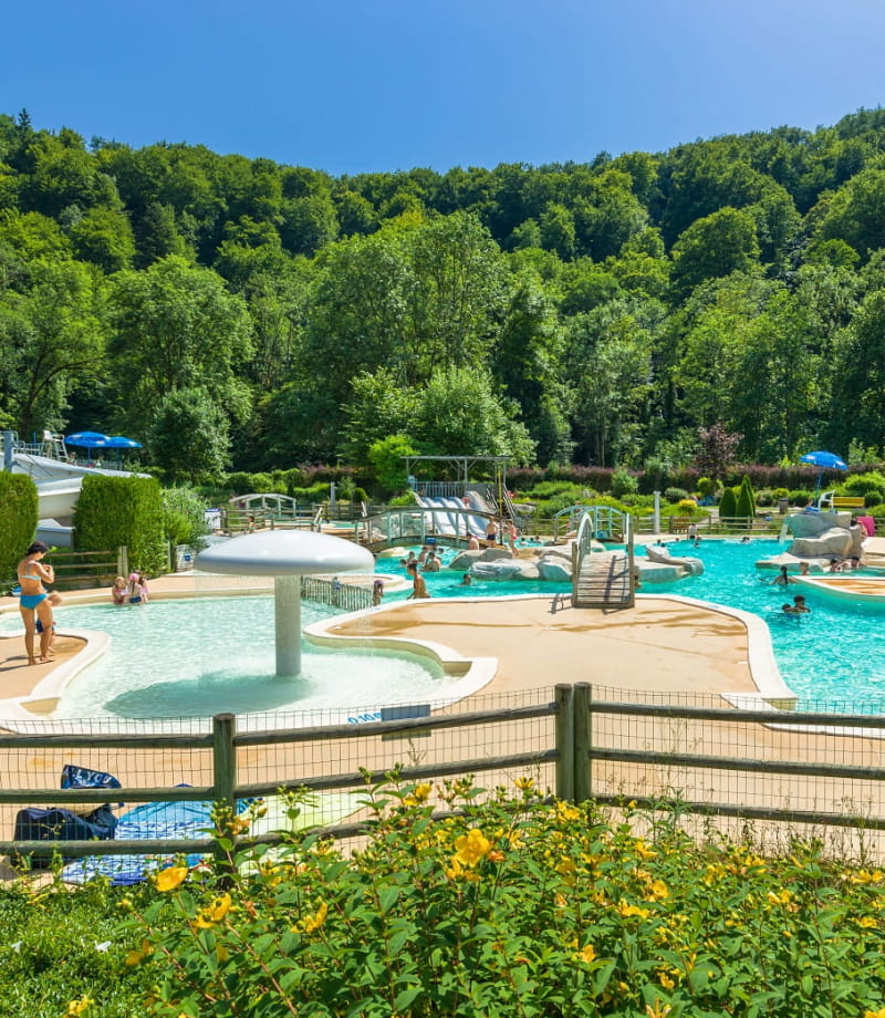 Parc aquatique du domaine de Chalain