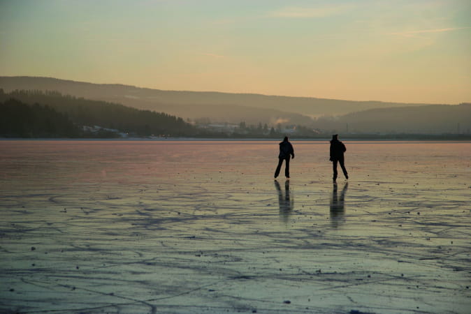 Patin à glace sur le lac de Saint-Point