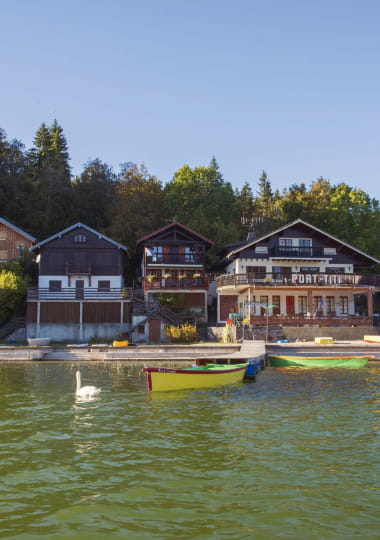 Port Titi au bord du lac de Saint-Point