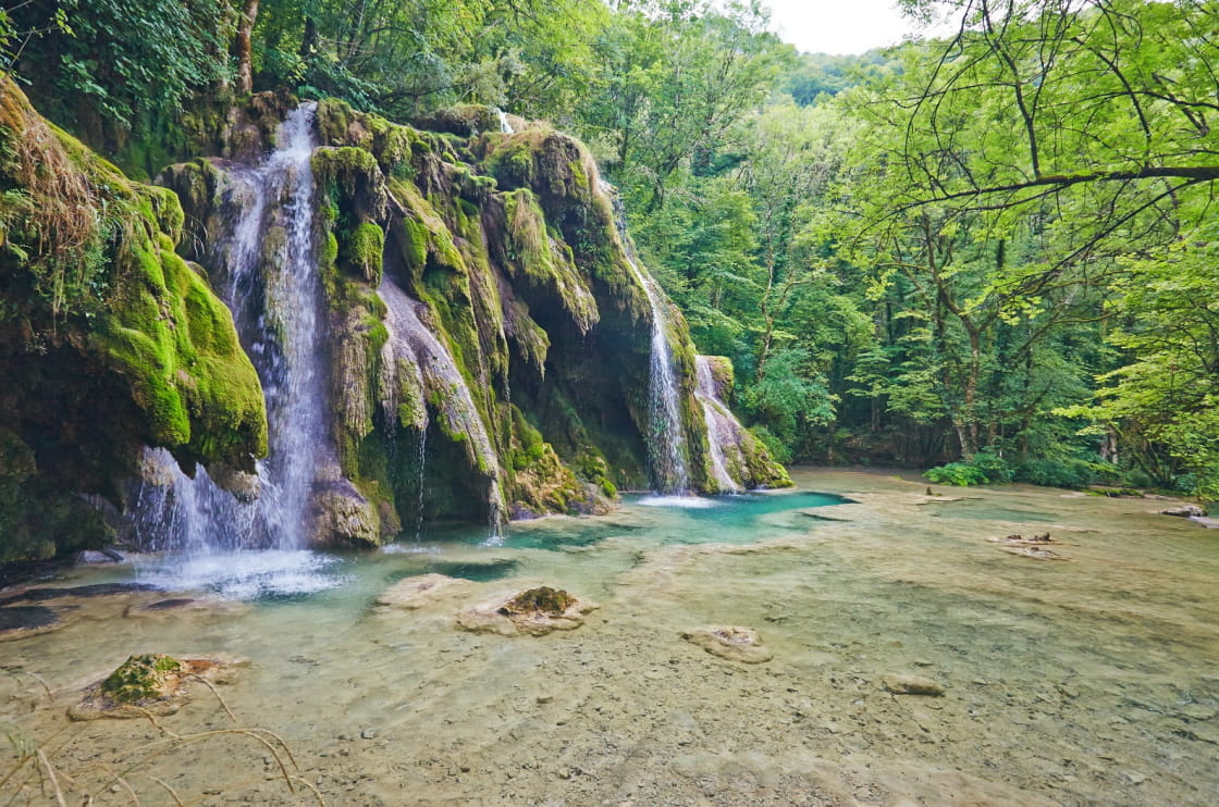 Le site naturel de la cascade des Tufs aux Planches près d'Arbois