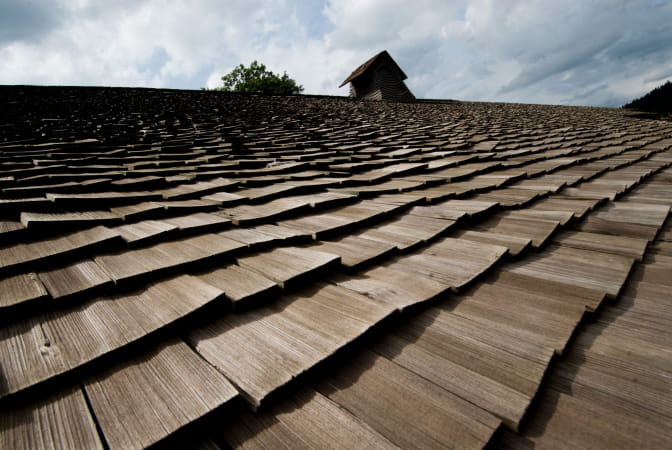 Toiture traditionnelle du haut jura en tavaillons