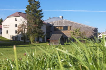 La maison du Parc du Haut-Jura vue de l'exterieur