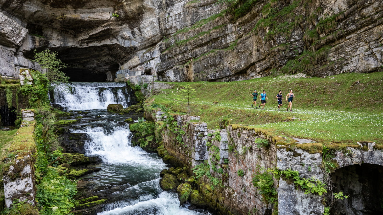 Traileurs à la source de la Loue