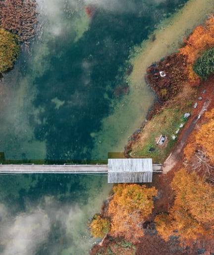 Vue aérienne de la passerelle de Port Titi