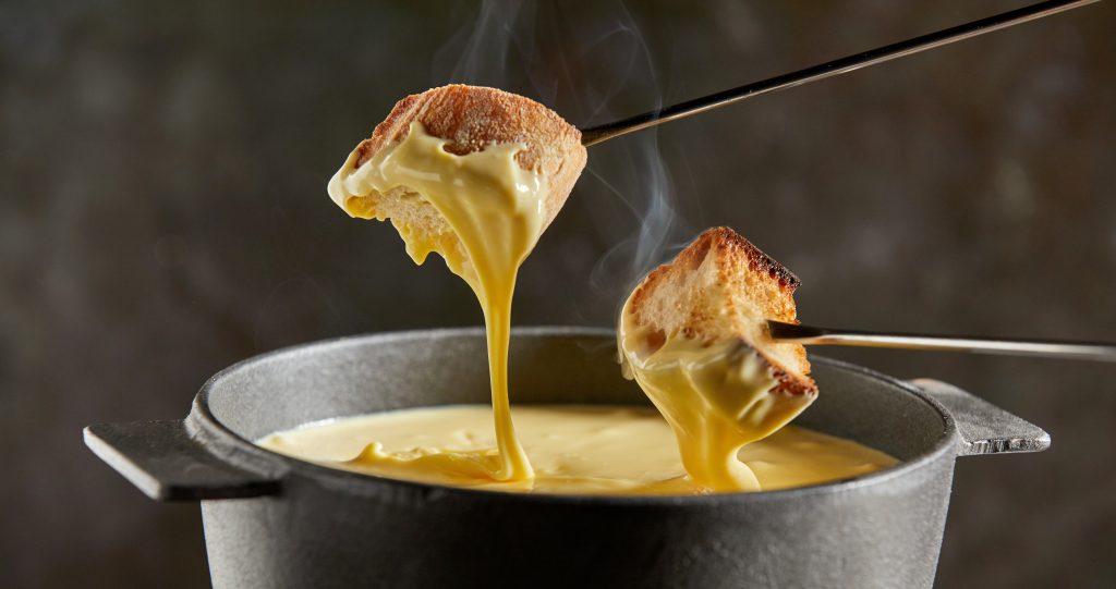 Fondue au comté la recette authentique Montagnes du Jura