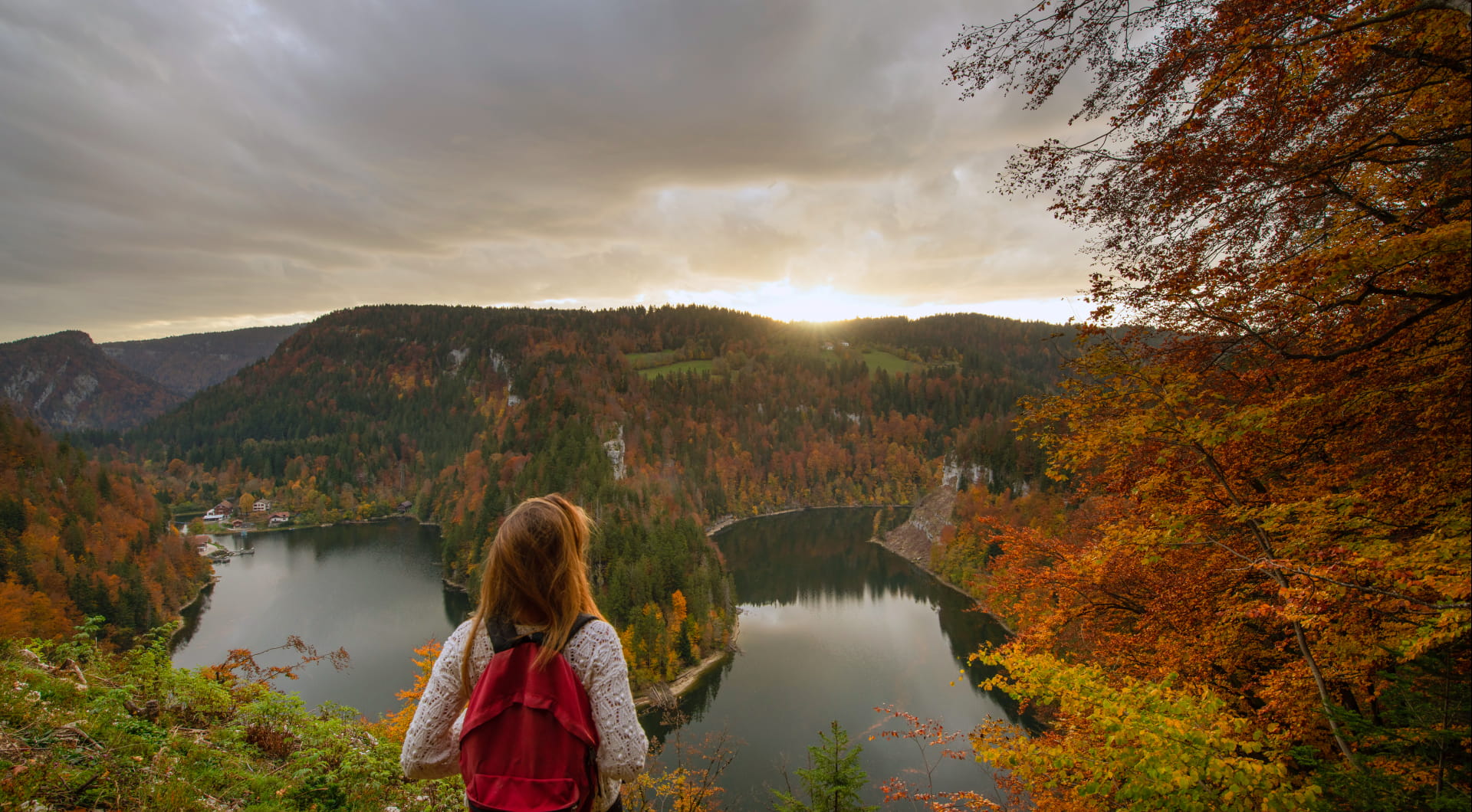 Vue depuis le Belvédère du Saut du Doubs en automne