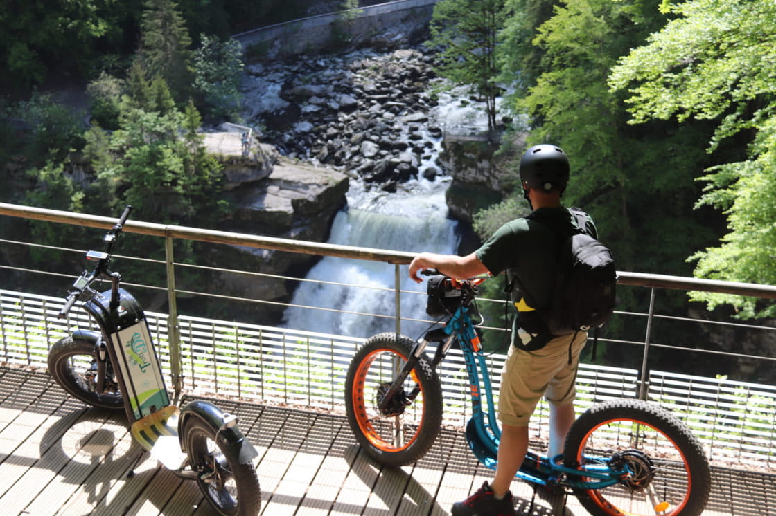 Trottinette électrique au Saut du Doubs