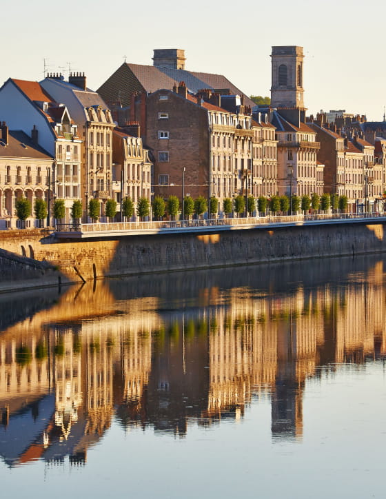 Ville de Besançon : miroir des quais
