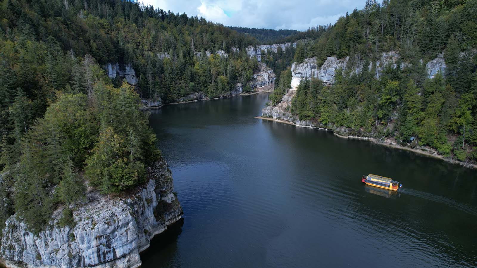 Bateau promenade sur le Doubs
