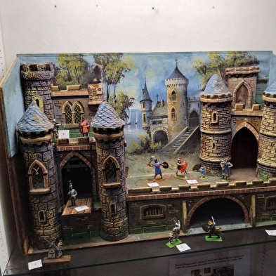 Un siècle de châteaux-jouets