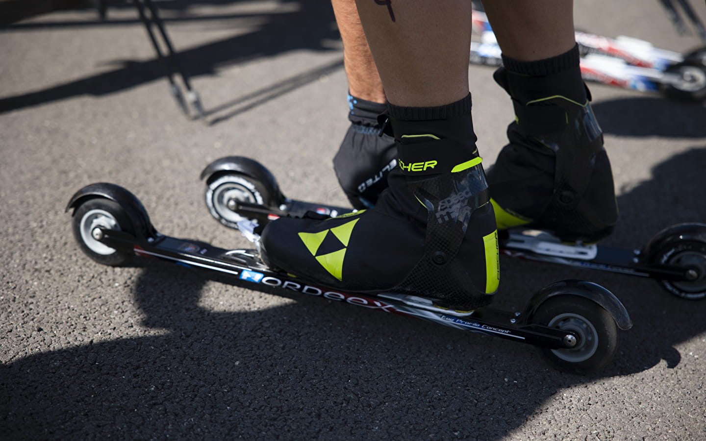 Pratique du ski roue et du roller sur le Stade de Biathlon des Plans d'Hotonnes