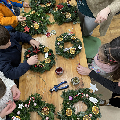 Atelier couronne de noël pour les enfants