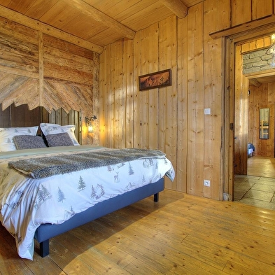 Haut Perché à Giron 1000