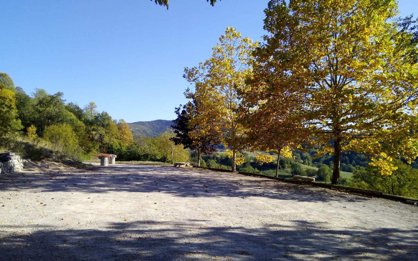 Aire de pique-nique - La vierge de Marchamp