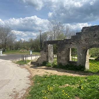 Aire d'accueil - LA RIVIERE-DRUGEON