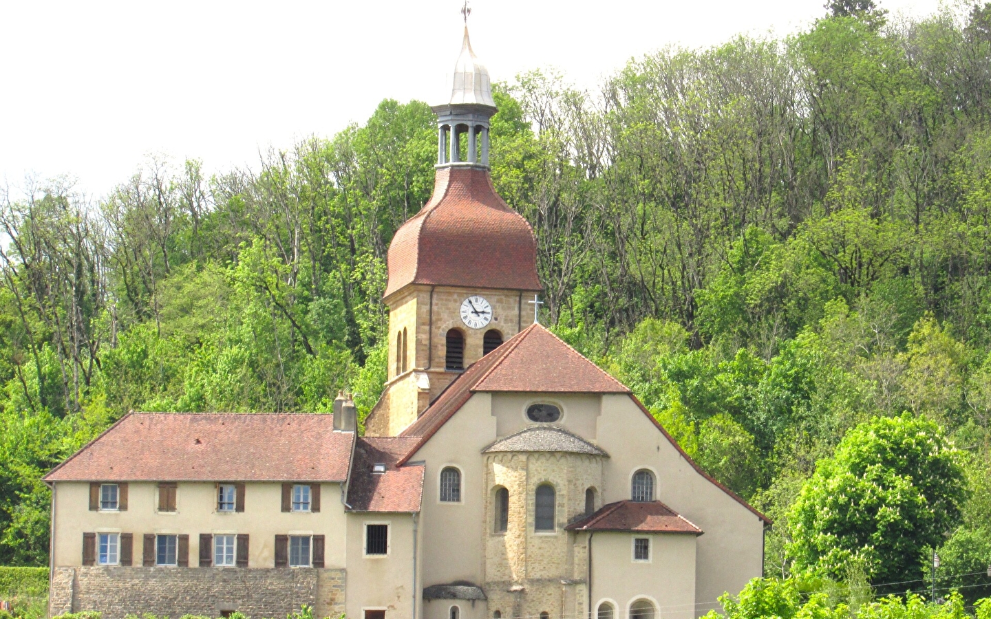 Ancien prieuré roman de Saint Lothain