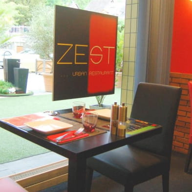 Au Zest Urban Restaurant