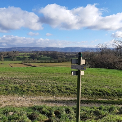 Etang des Baisses et ferme de Bévey