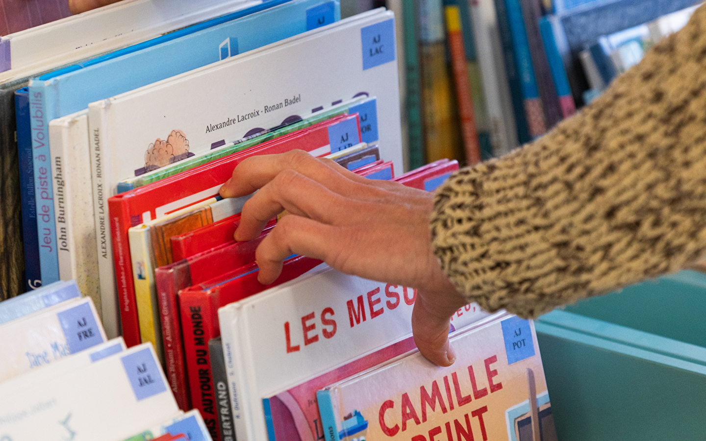 Exposition 'Les gardiens des trésors de la planète', par l'accueil de loisirs L'Île aux Enfants