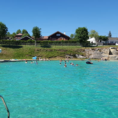 Baignade en plein air à Champdor