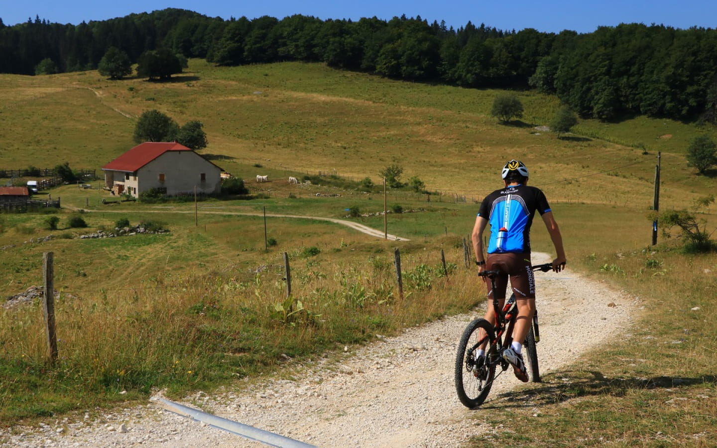 Circuit 13 Les Plans d'Hotonnes - Espace VTT-FFC du Bugey