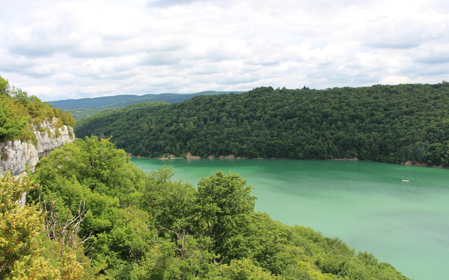 Lac de Vouglans – Les falaises de Surchauffant