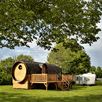 Roulotte viticole - Camping Le champ de mars - SAINT-LAURENT-EN-GRANDVAUX