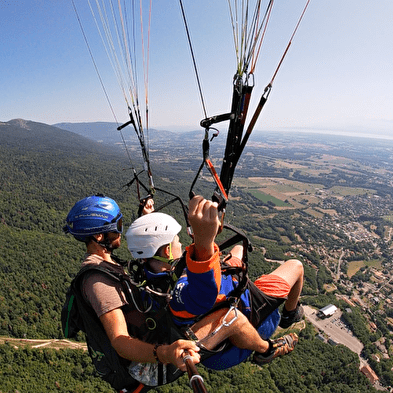 Baptêmes en parapente - Sur un nuage