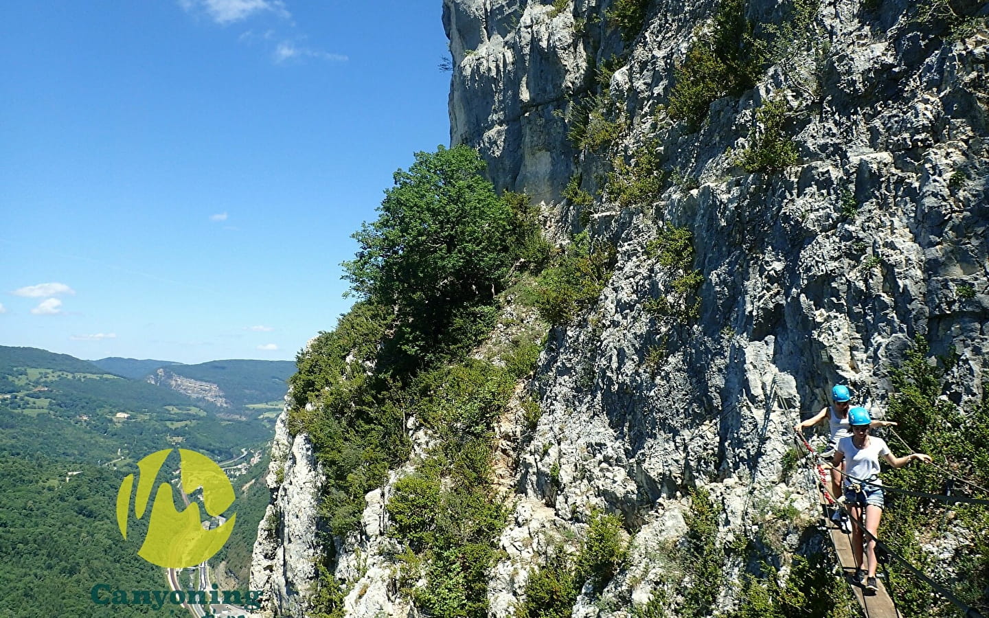 Journée aventure dans le Haut-Bugey avec Canyoning Emotions