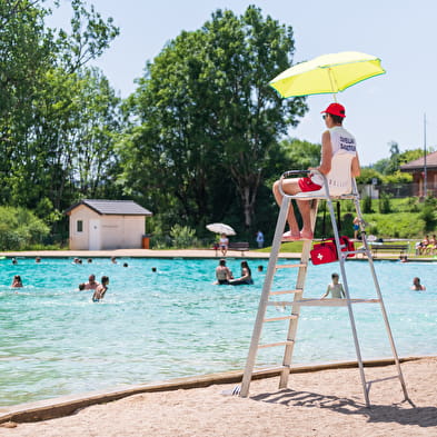 Baignade en plein air à Champdor