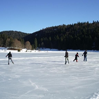 Patinage sur le lac Genin - CHARIX