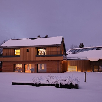 Maison atHOme - Gîte luxe avec piscine intérieure - MOURNANS-CHARBONNY