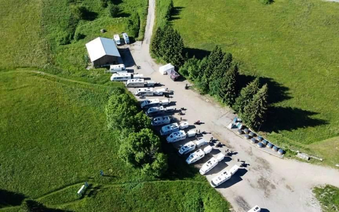 Aire d'accueil et de service camping-car - La Pesse