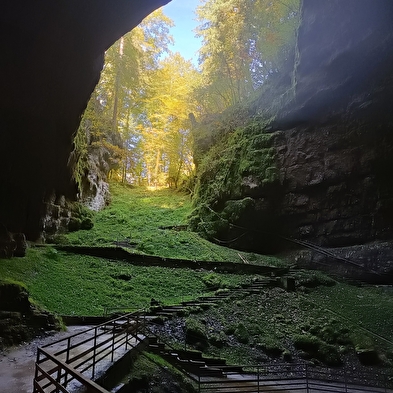 Grotte de la glacière et Maisons des minéraux