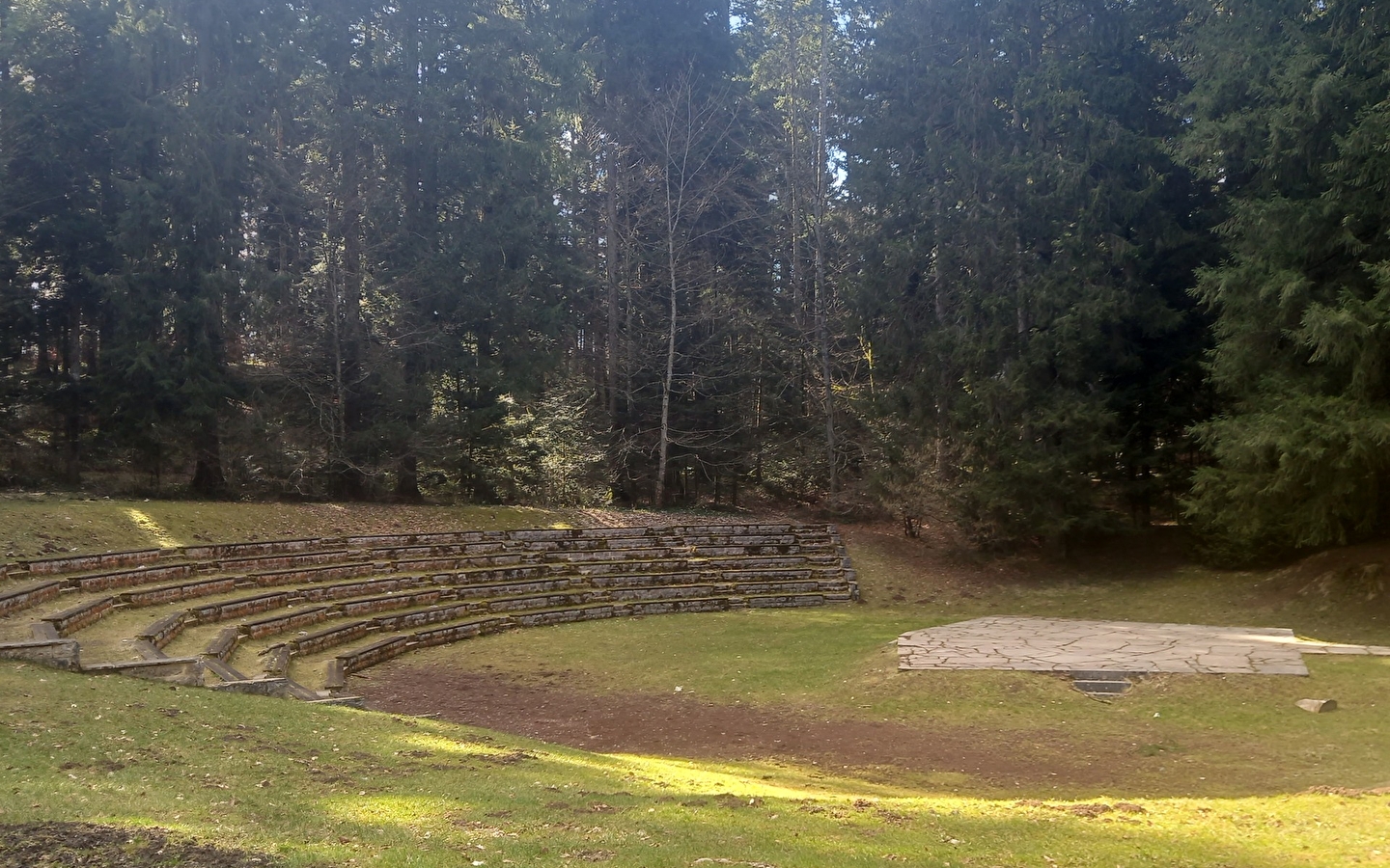 Le Théâtre Forestier - n°9