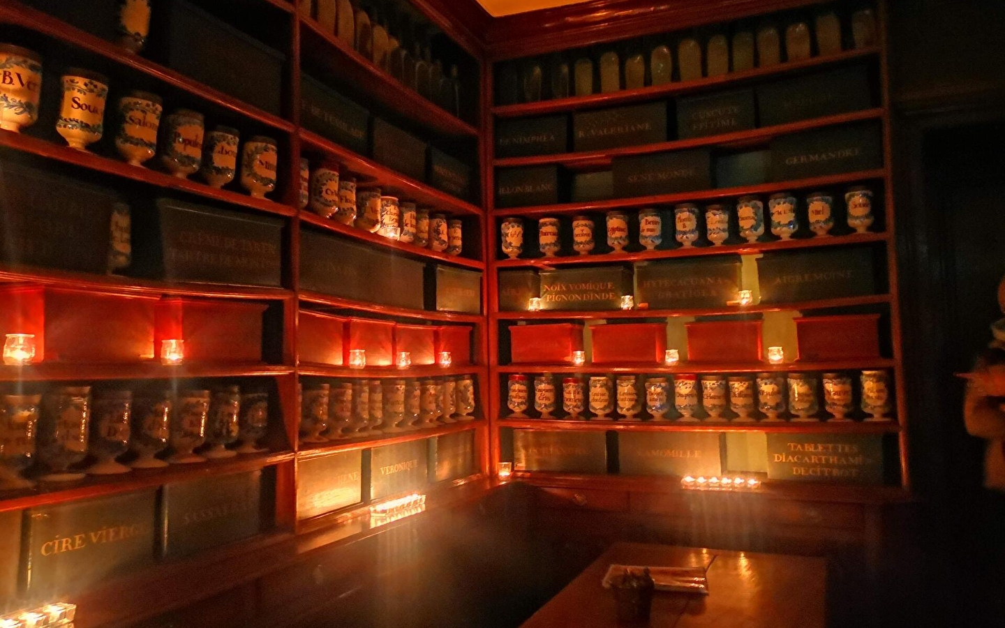 Lumières de fête à l'apothicairerie